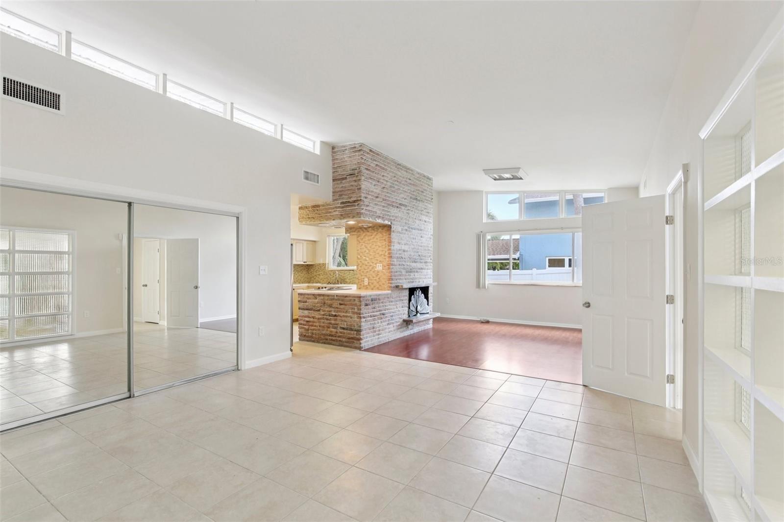 Image 20 of 62 For 941 Gulf Boulevard