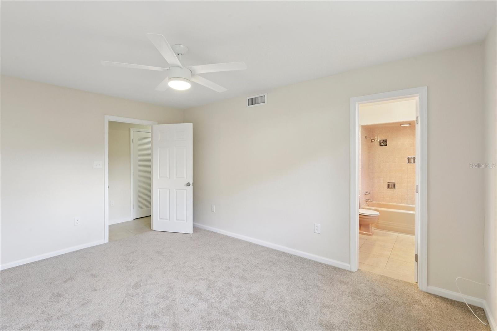 Image 35 of 62 For 941 Gulf Boulevard
