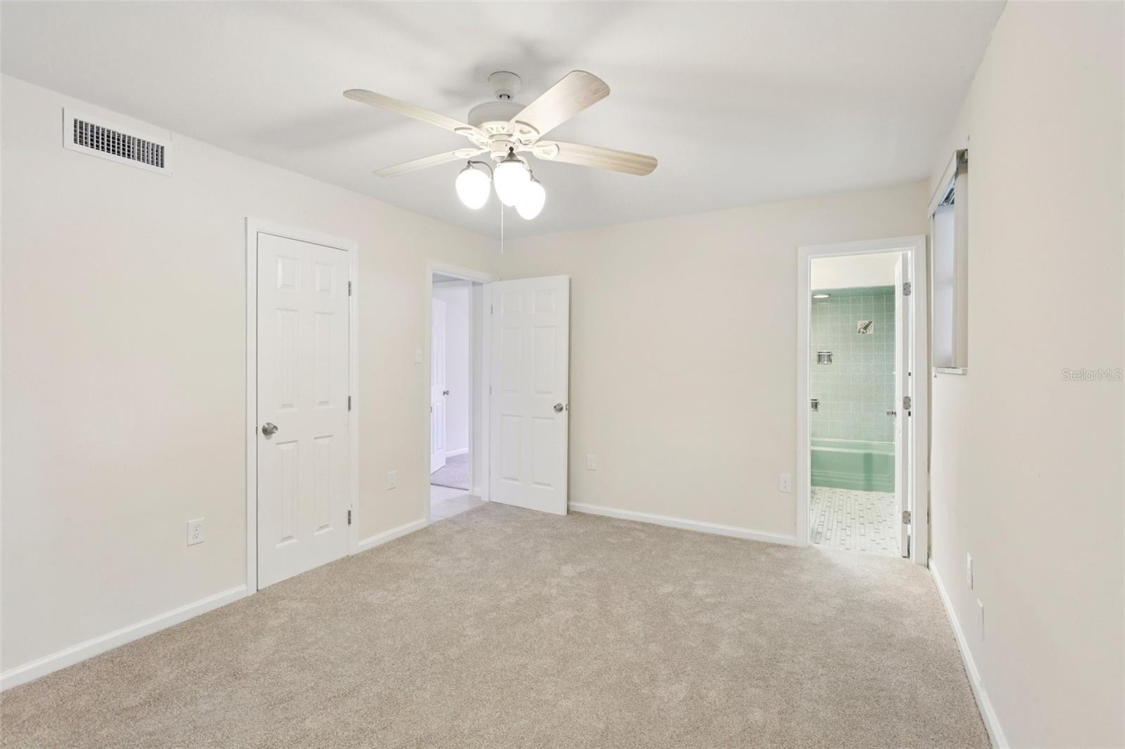 Image 39 of 62 For 941 Gulf Boulevard