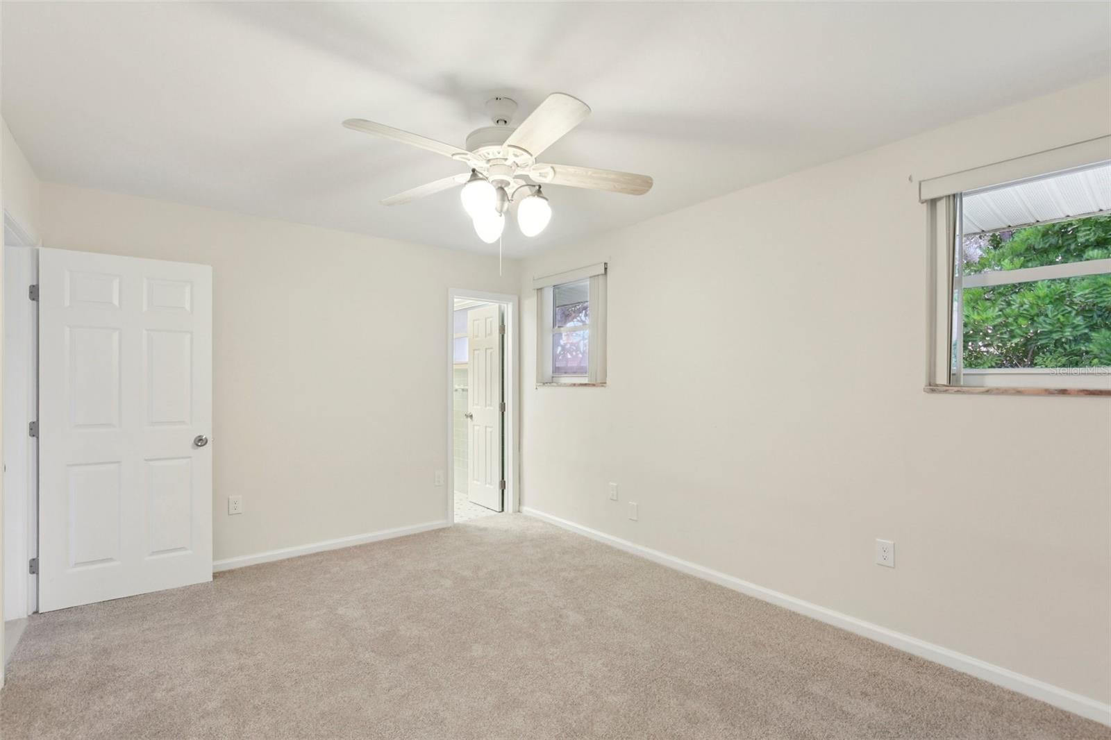 Image 40 of 62 For 941 Gulf Boulevard
