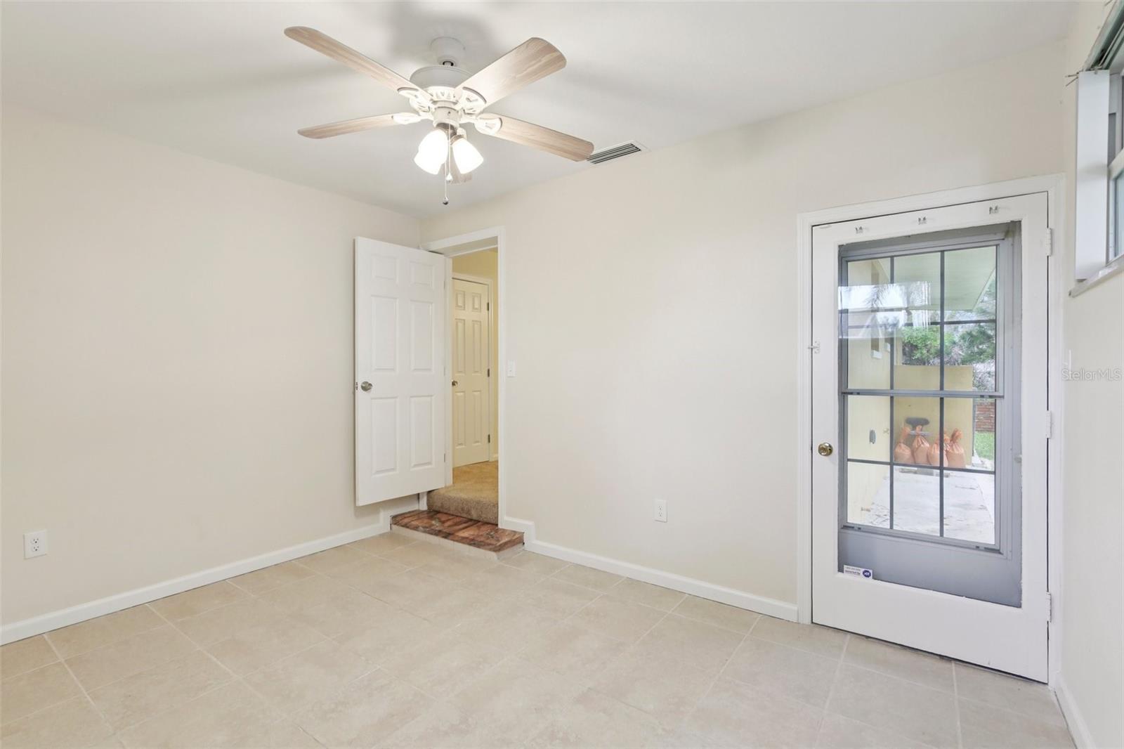 Image 42 of 62 For 941 Gulf Boulevard