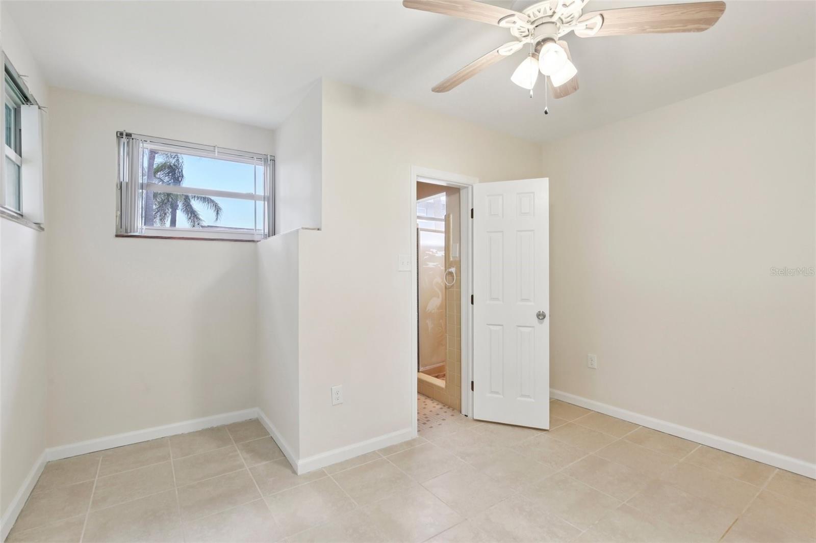 Image 43 of 62 For 941 Gulf Boulevard