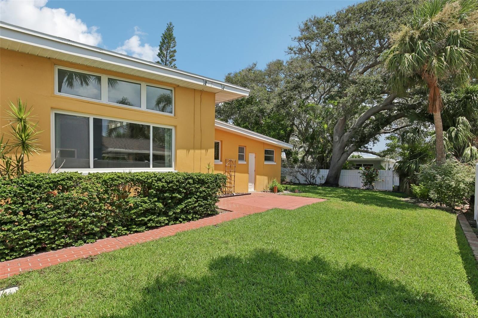 Image 54 of 62 For 941 Gulf Boulevard