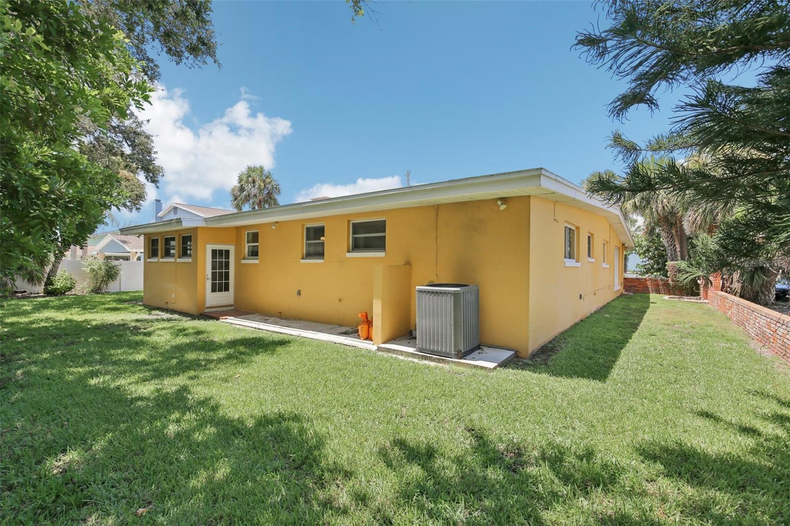 Image 56 of 62 For 941 Gulf Boulevard