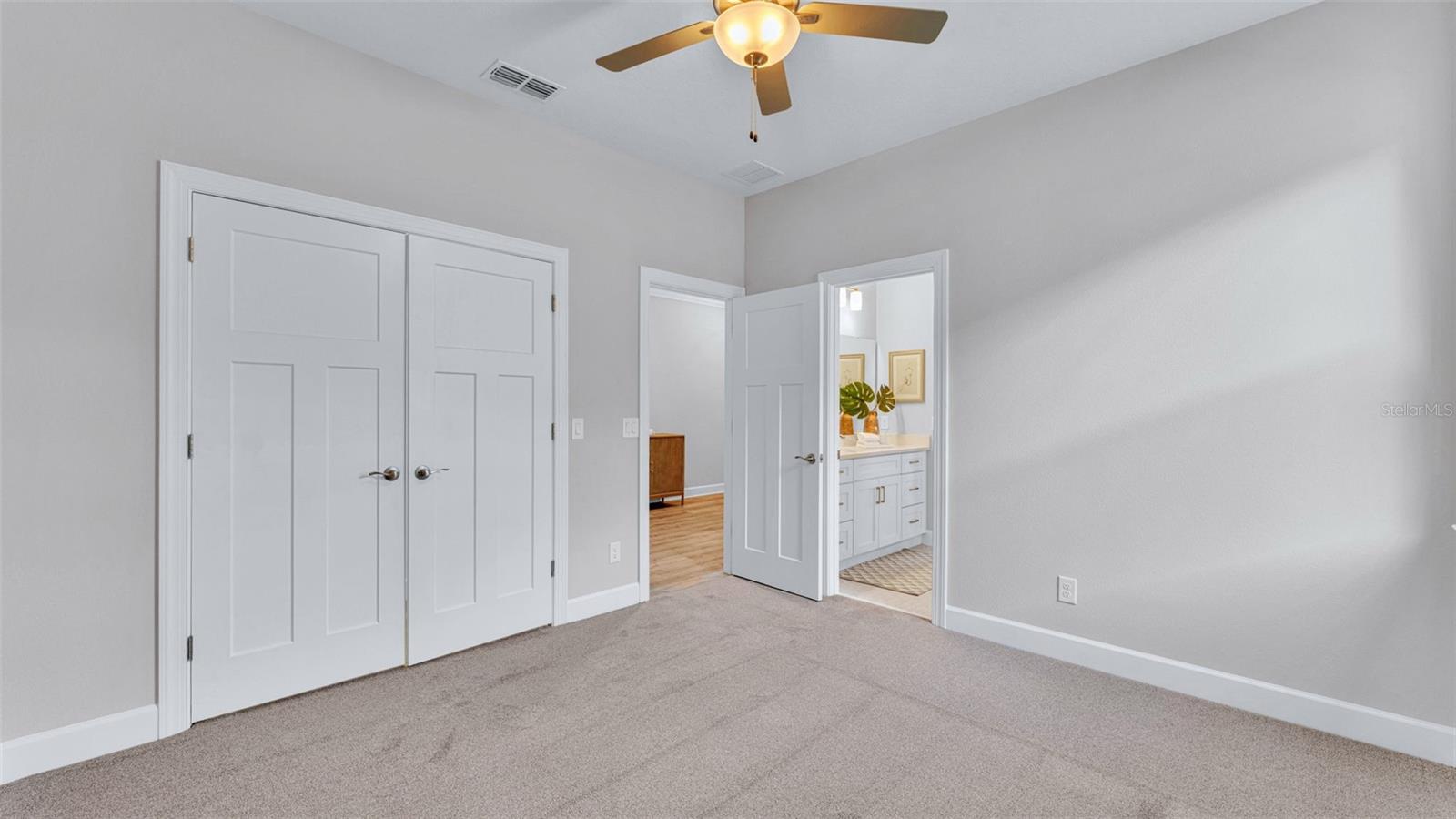 Image 28 of 47 For 4537 Fairway Oaks Drive