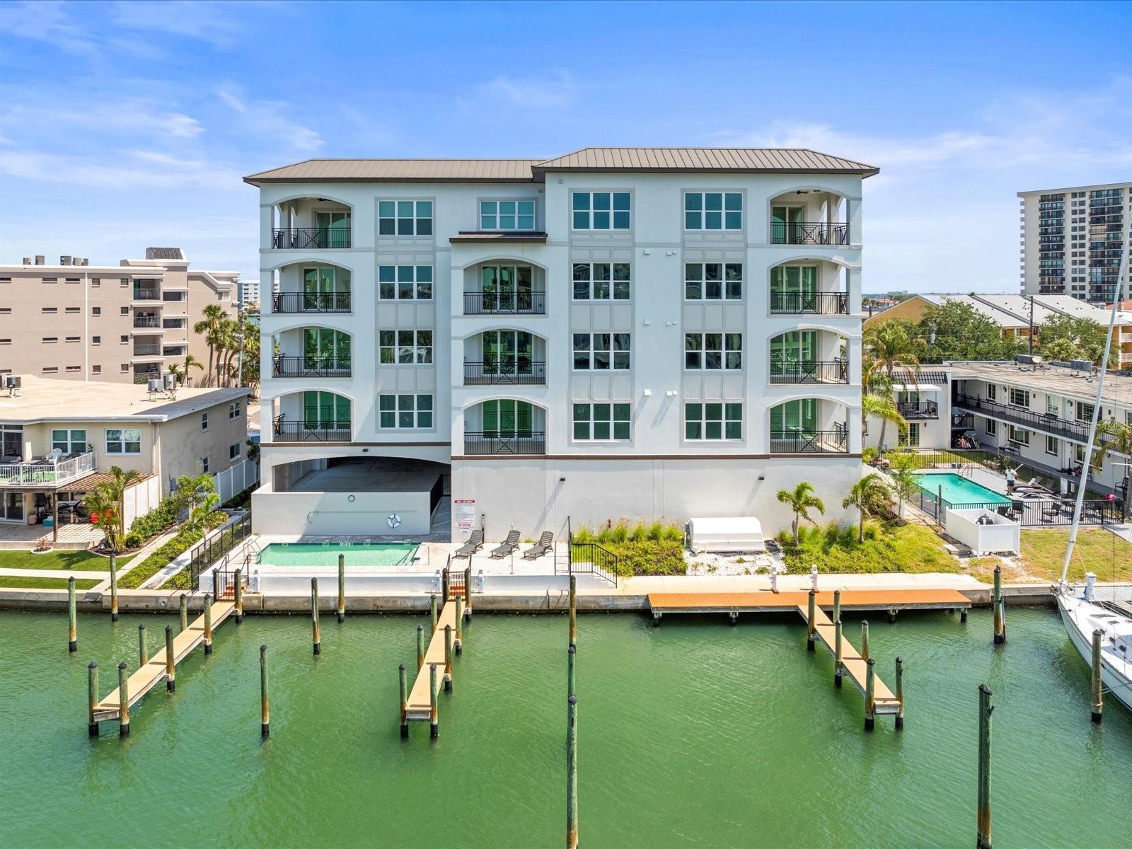 Image 3 of 6 For 211 Dolphin Point 2