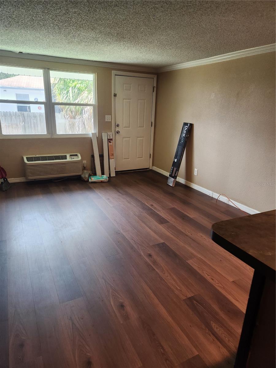 Image 2 of 6 For 5901 Bryce Lane 5924
