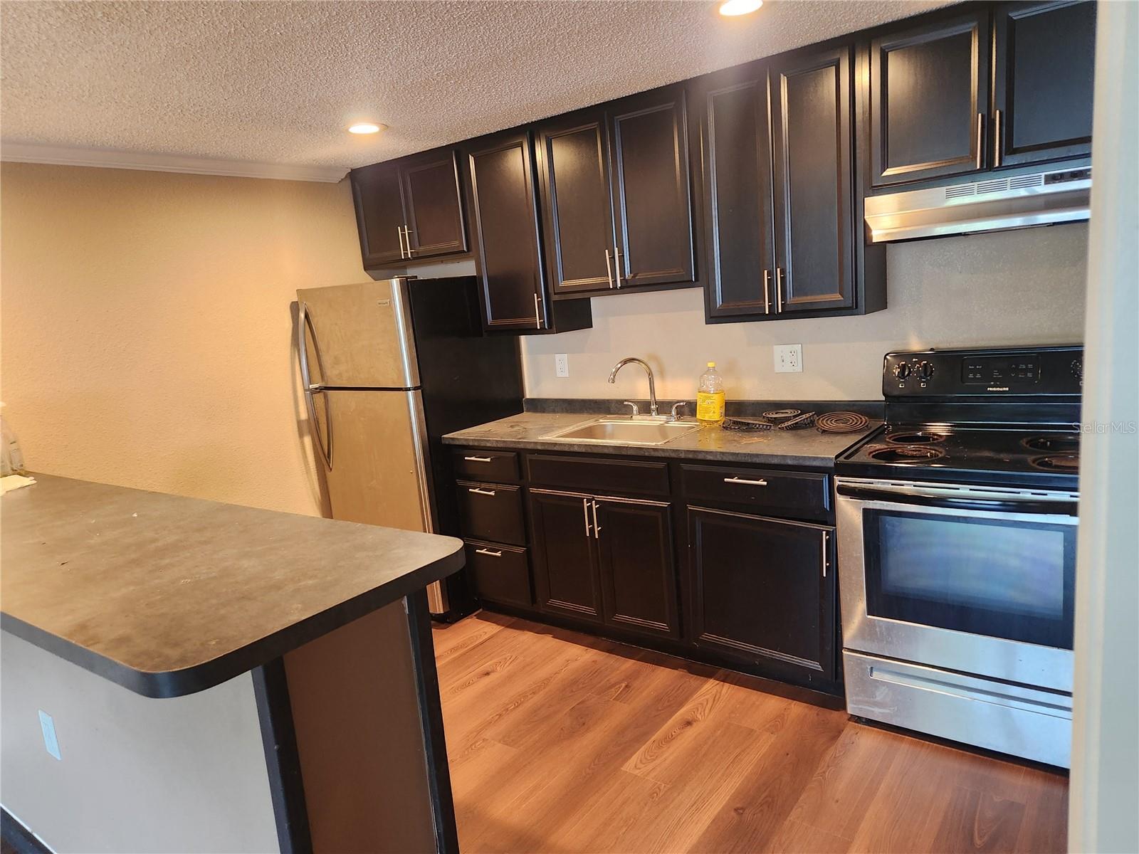 Image 3 of 6 For 5901 Bryce Lane 5924