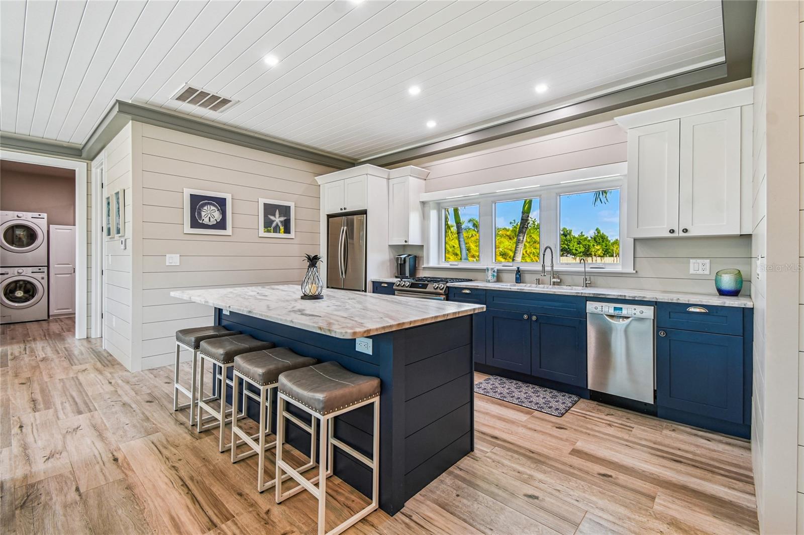 Image 17 of 73 For 8588 Sand Crane Circle