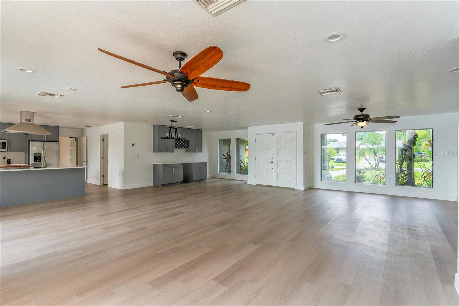 Image 11 of 60 For 3225 Rosery Road Ne