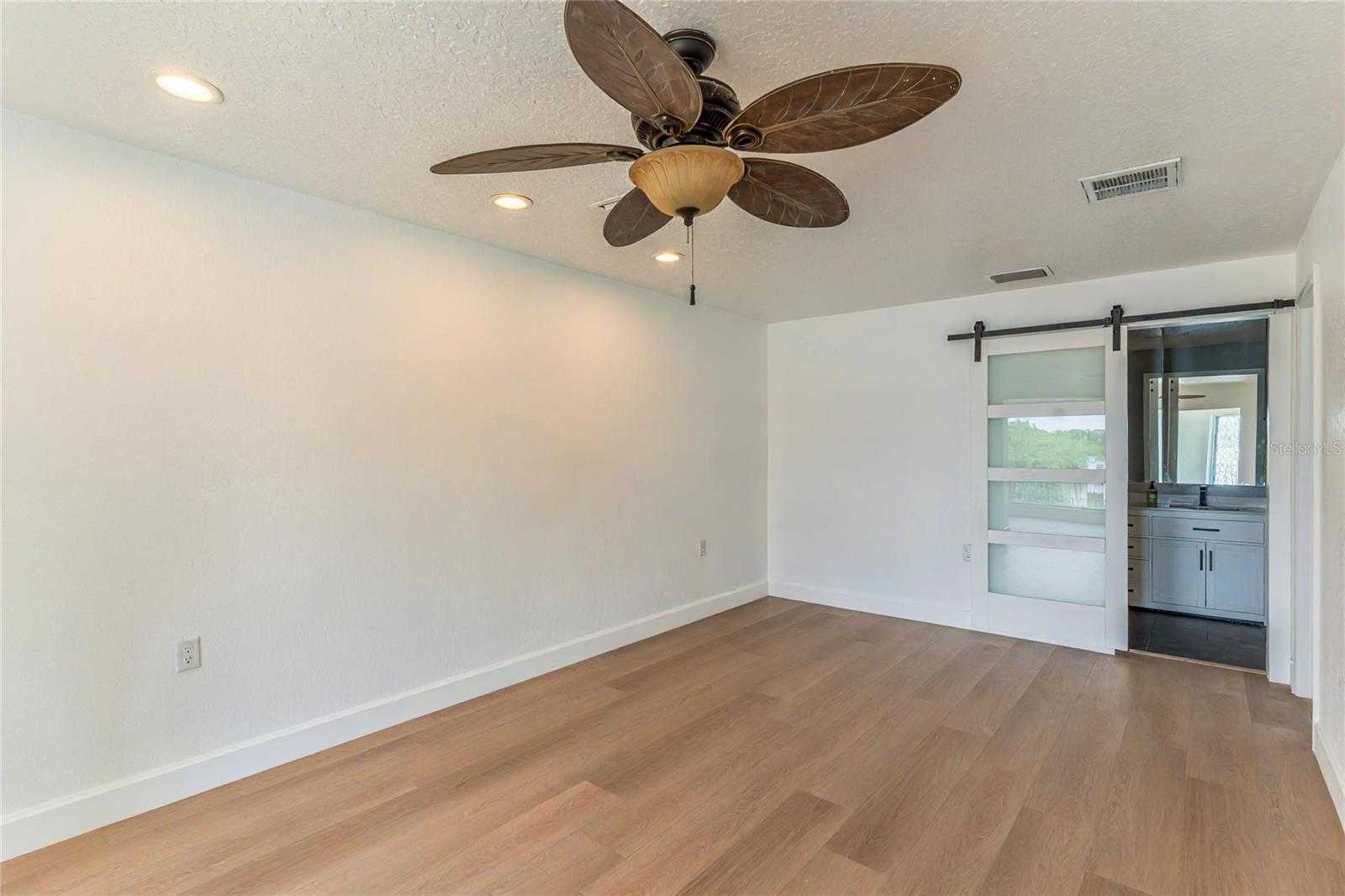 Image 26 of 60 For 3225 Rosery Road Ne