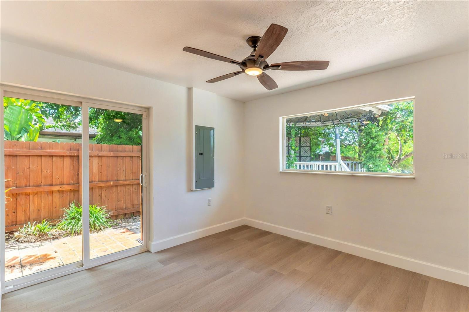 Image 37 of 60 For 3225 Rosery Road Ne