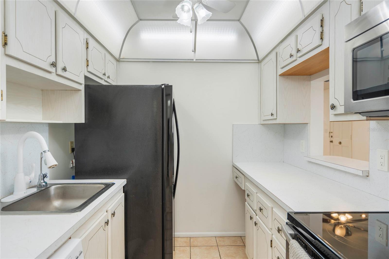 Image 9 of 45 For 5967 Terrace Park Drive N 202