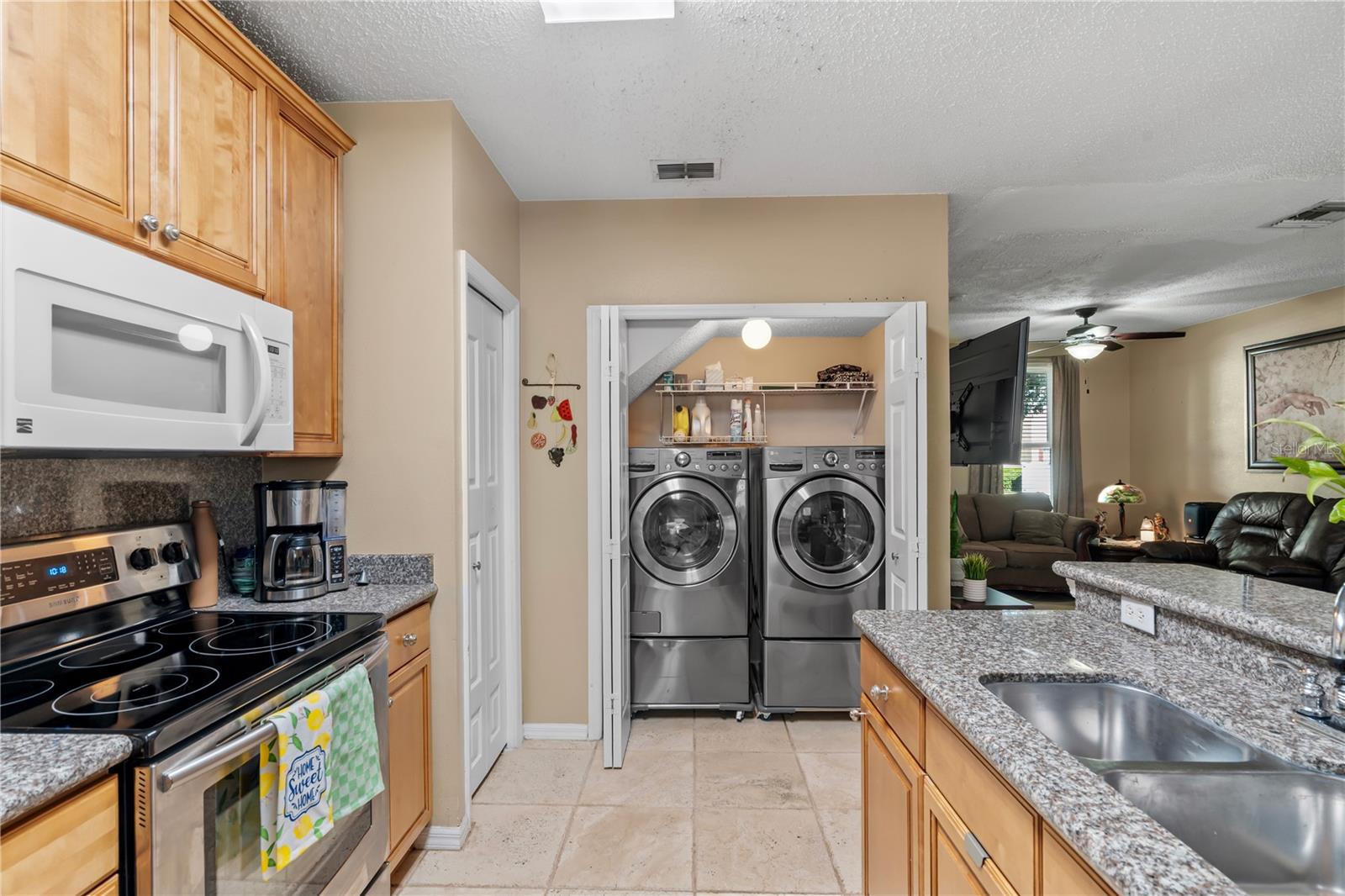 Image 11 of 23 For 1416 Sedgwick Drive