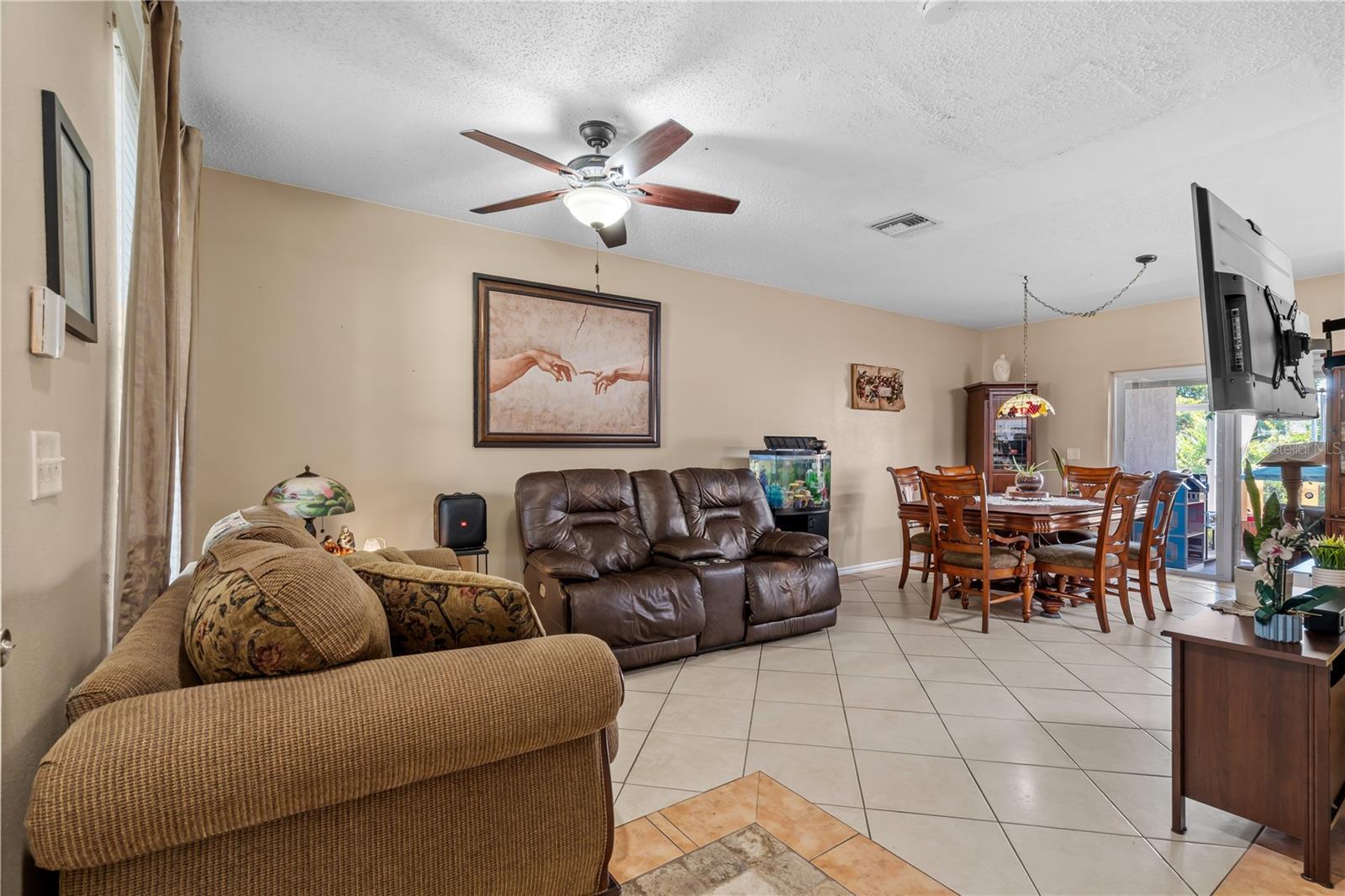 Image 4 of 23 For 1416 Sedgwick Drive
