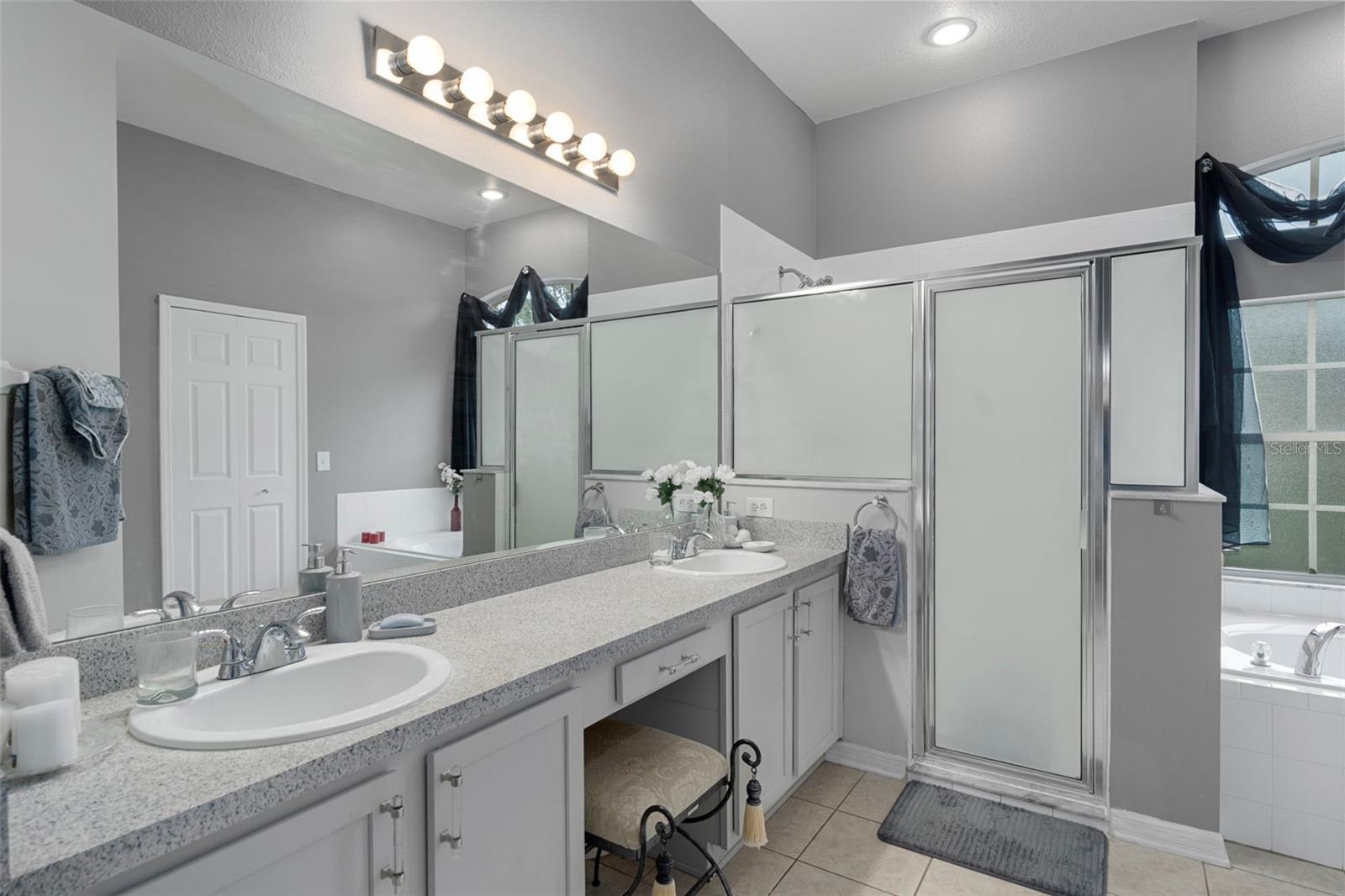 Image 43 of 60 For 30 Boxleaf Court