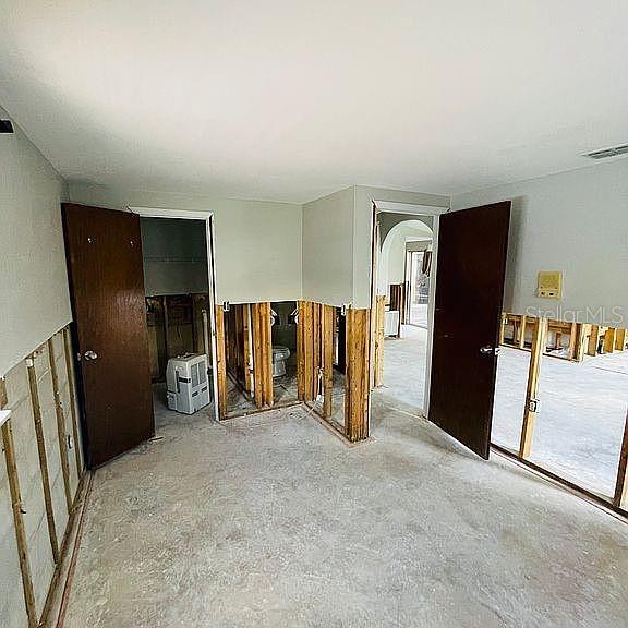 Listing photo id 9 for 5937 Beverly Drive