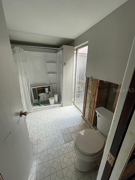 Listing photo id 12 for 5937 Beverly Drive