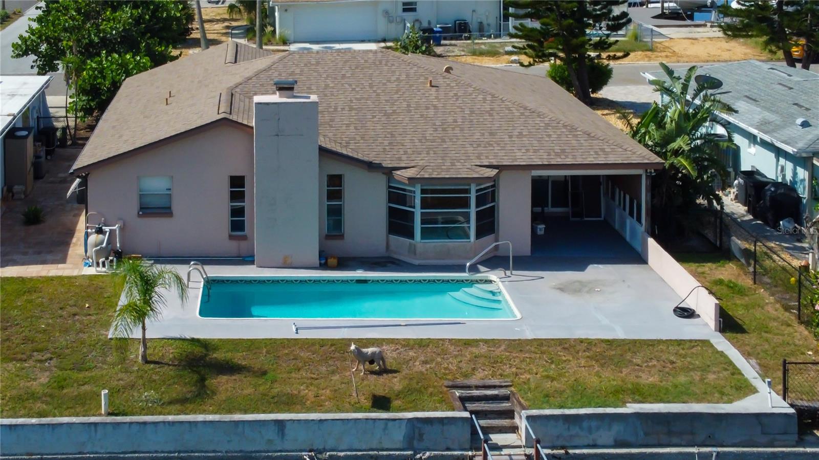 Listing photo id 27 for 5937 Beverly Drive