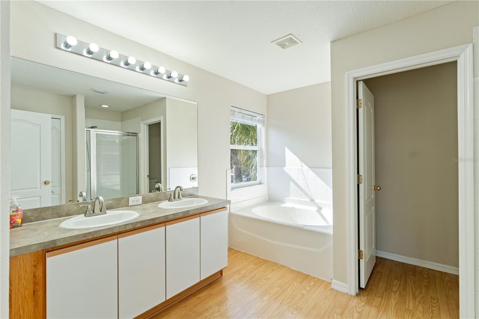 Image 41 of 72 For 25444 Geddy Drive