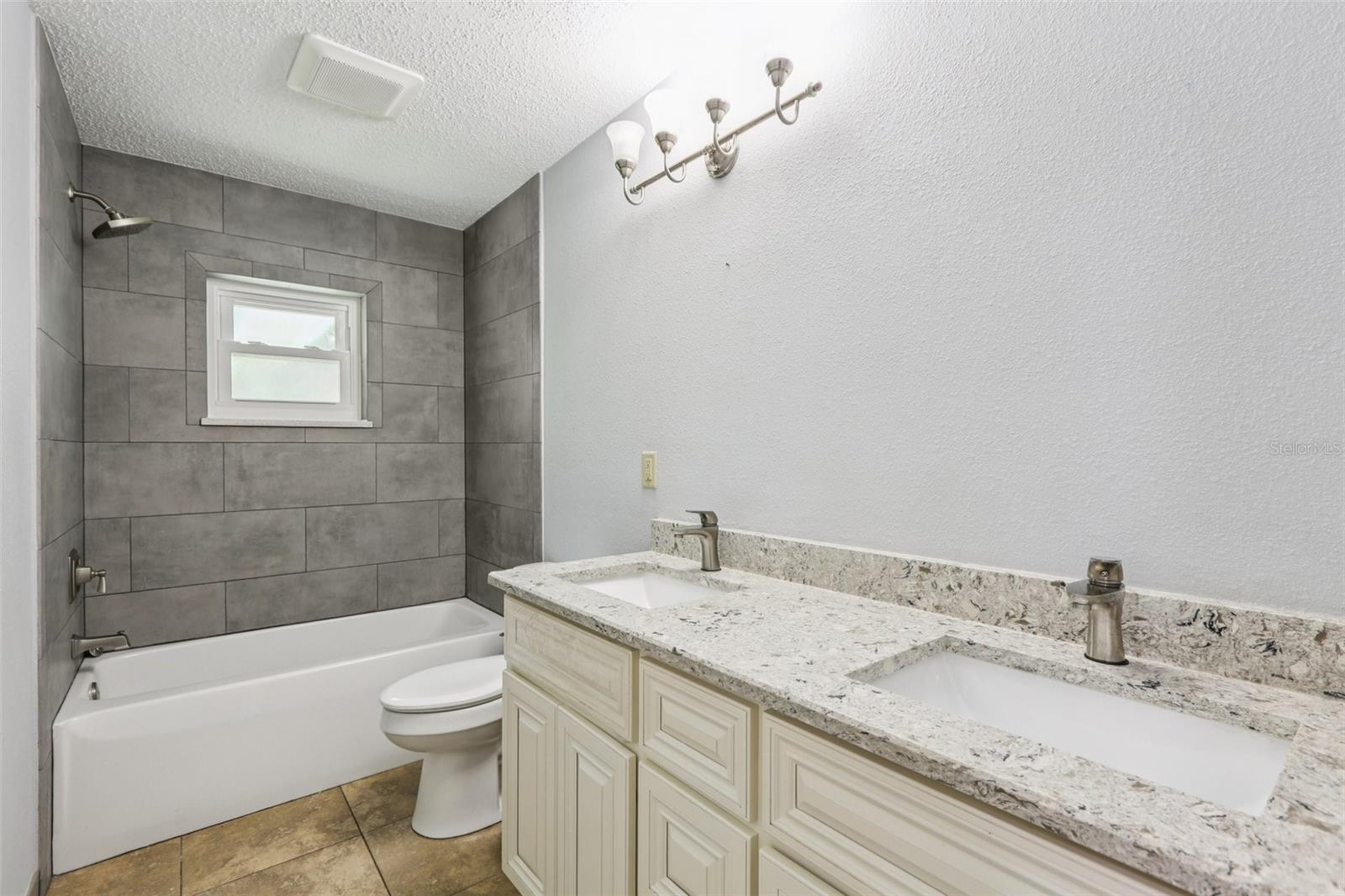 Image 15 of 28 For 2307 Warnell Loop
