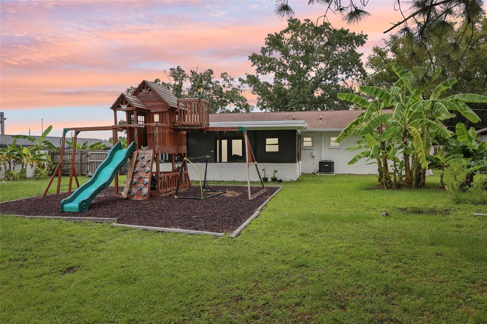 Image 2 of 28 For 2307 Warnell Loop