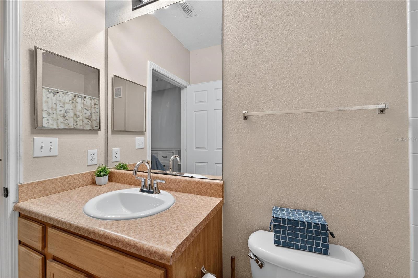 Image 27 of 50 For 9916 Courtney Palms Boulevard 203
