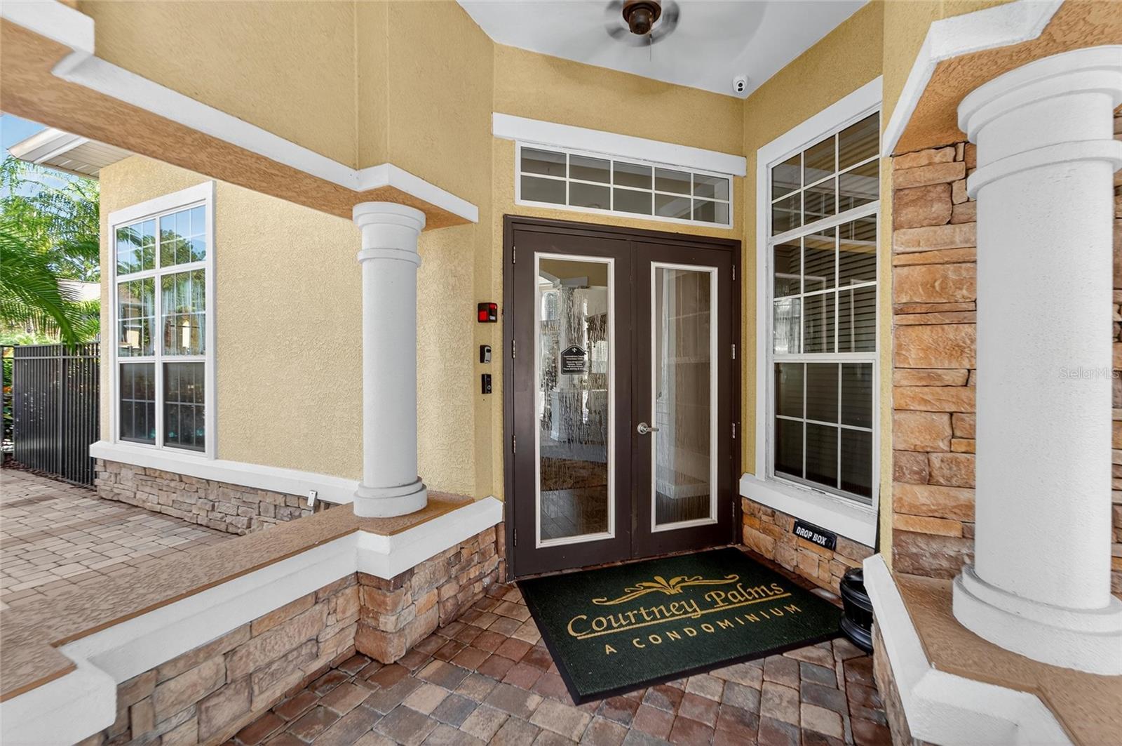 Image 40 of 50 For 9916 Courtney Palms Boulevard 203