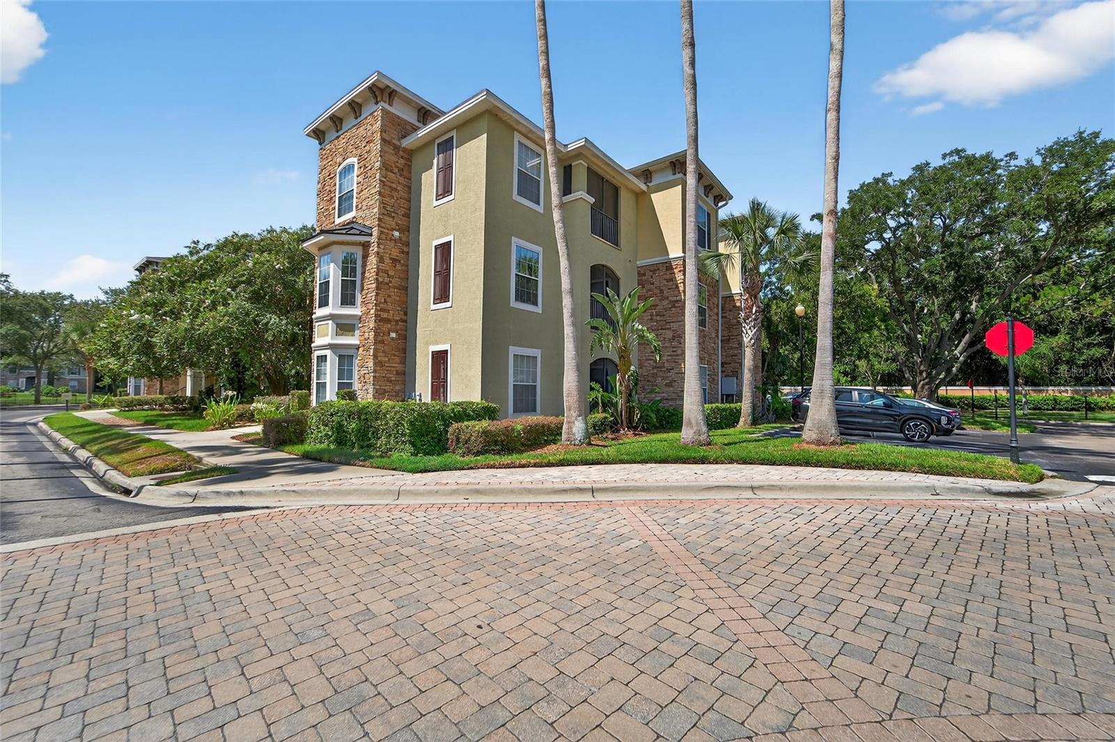 Image 5 of 50 For 9916 Courtney Palms Boulevard 203