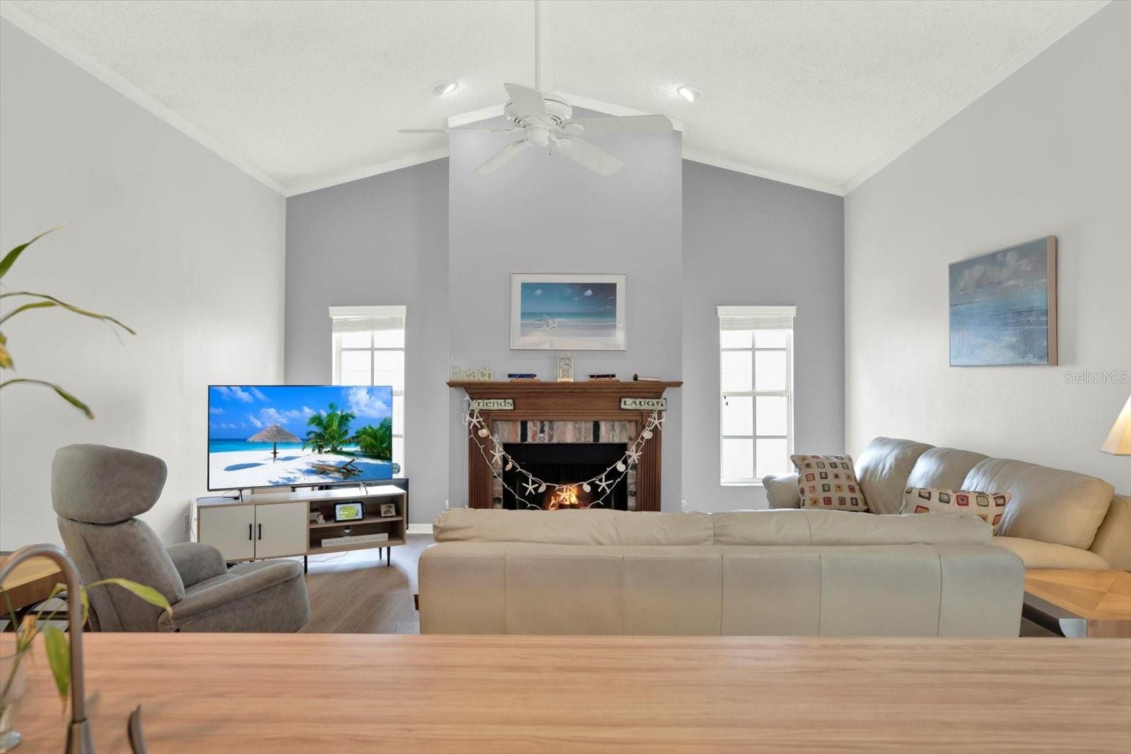 Image 2 of 32 For 15830 Glenarn Drive