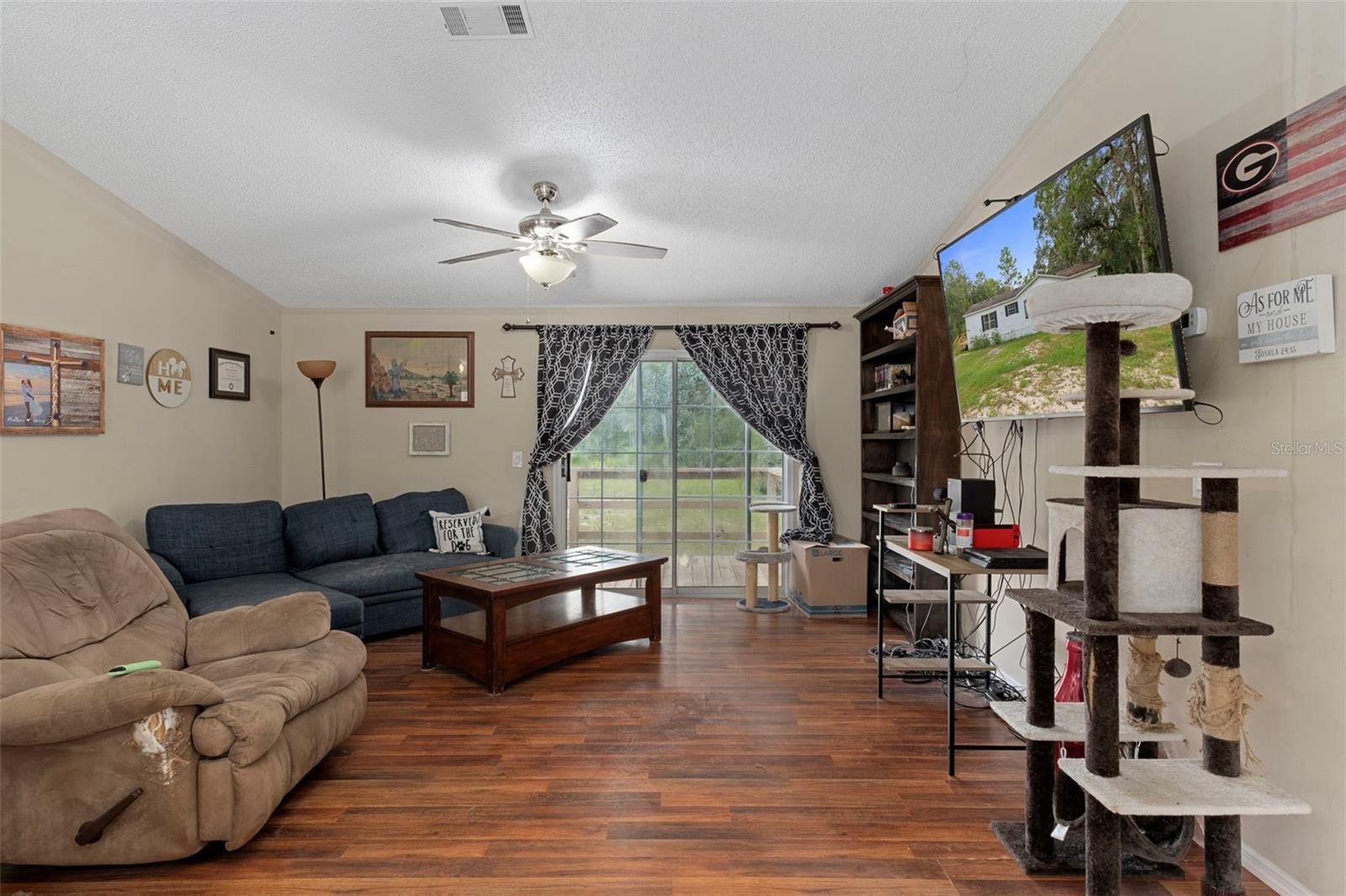 Image 4 of 18 For 6540 Holiday Street