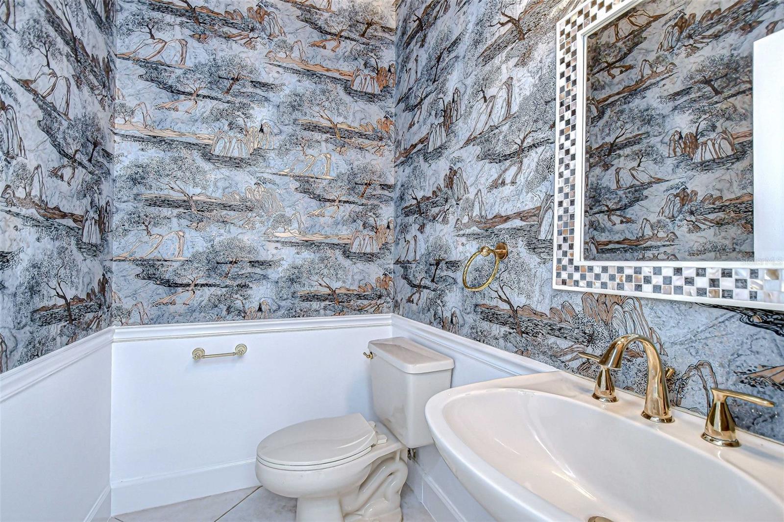 Listing photo id 14 for 6407 Renwick Circle