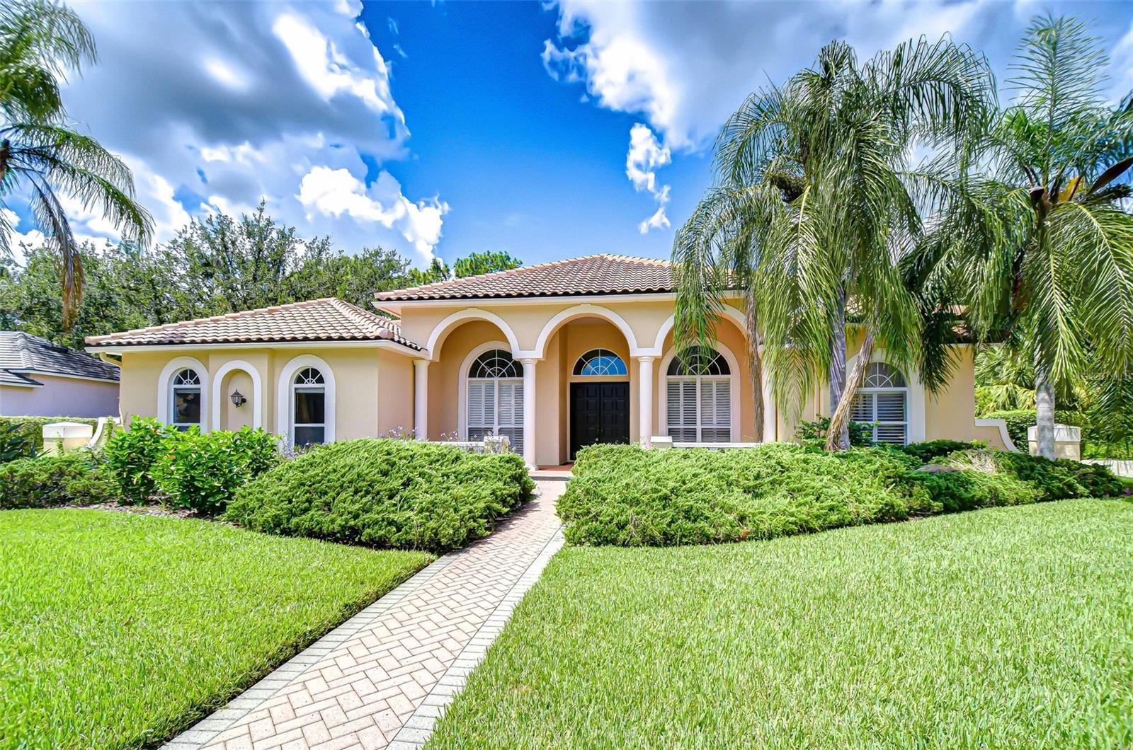 Listing photo id 0 for 6407 Renwick Circle