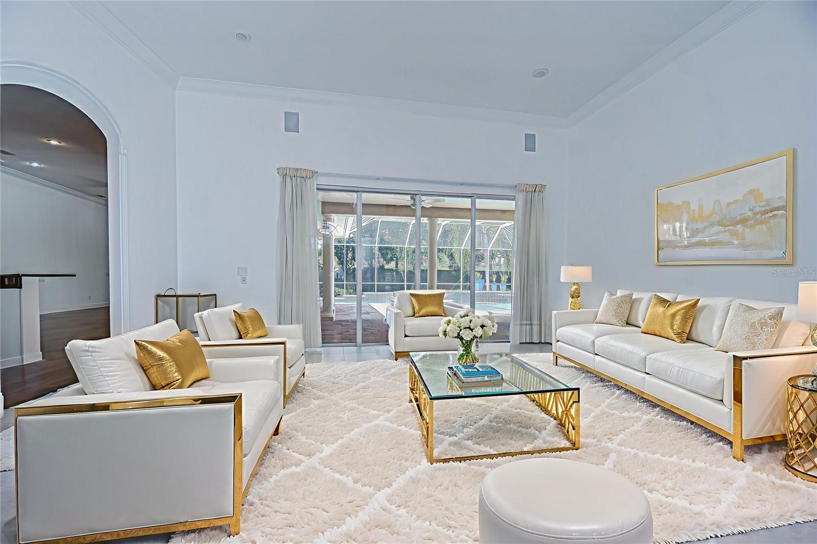 Listing photo id 40 for 6407 Renwick Circle