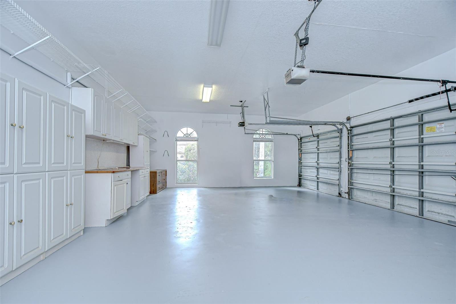 Listing photo id 50 for 6407 Renwick Circle