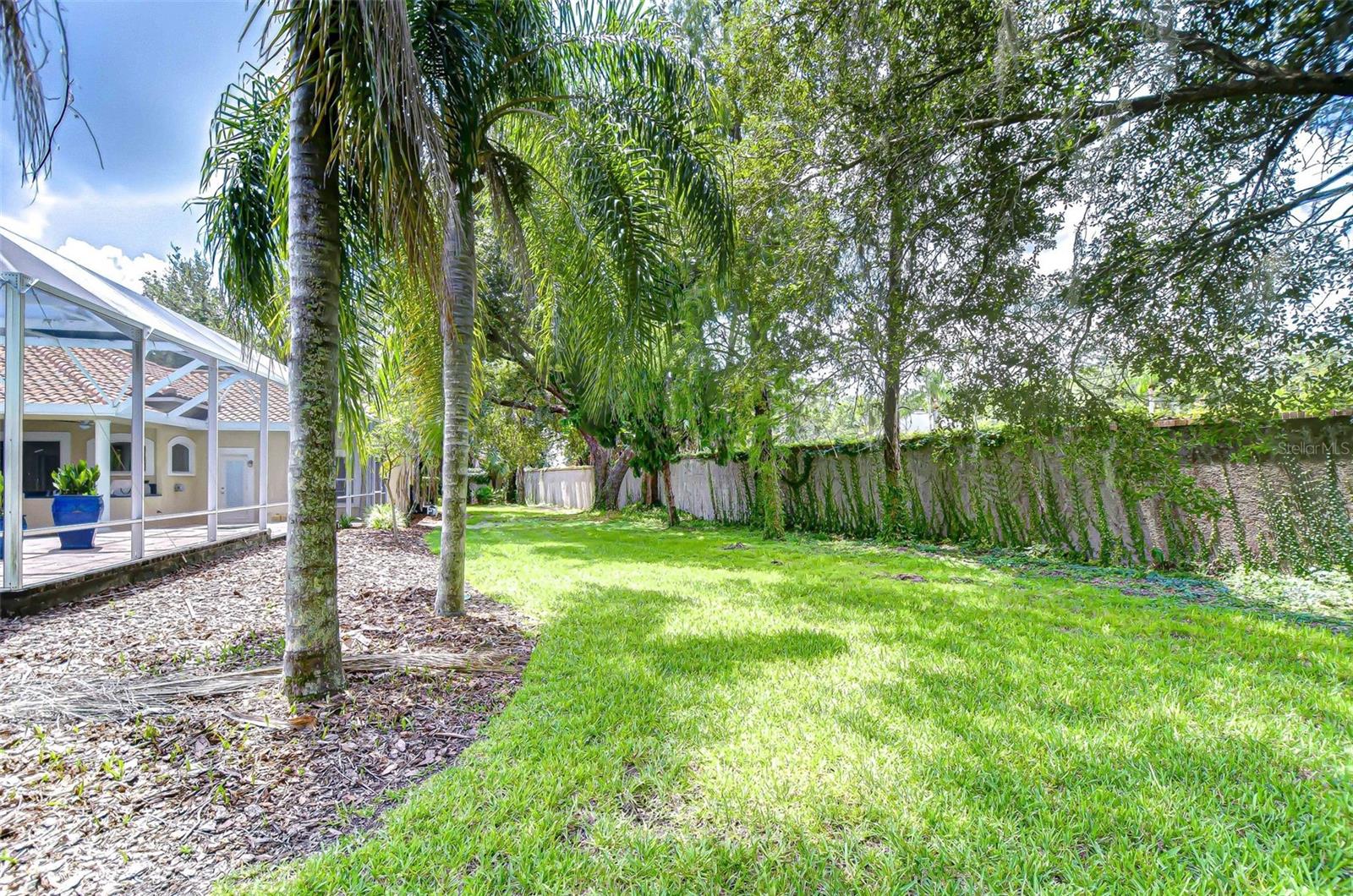 Listing photo id 61 for 6407 Renwick Circle