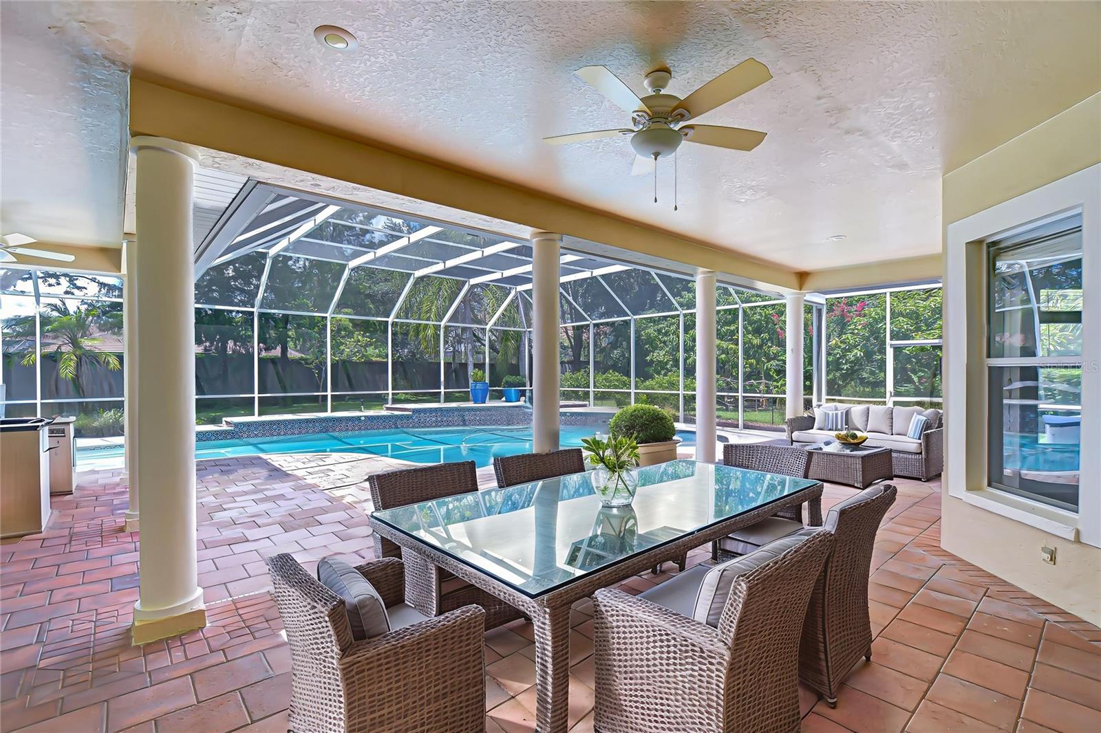 Listing photo id 63 for 6407 Renwick Circle