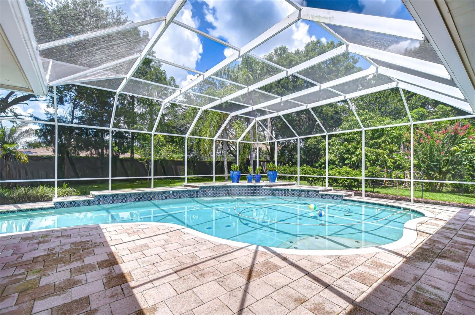 Listing photo id 71 for 6407 Renwick Circle