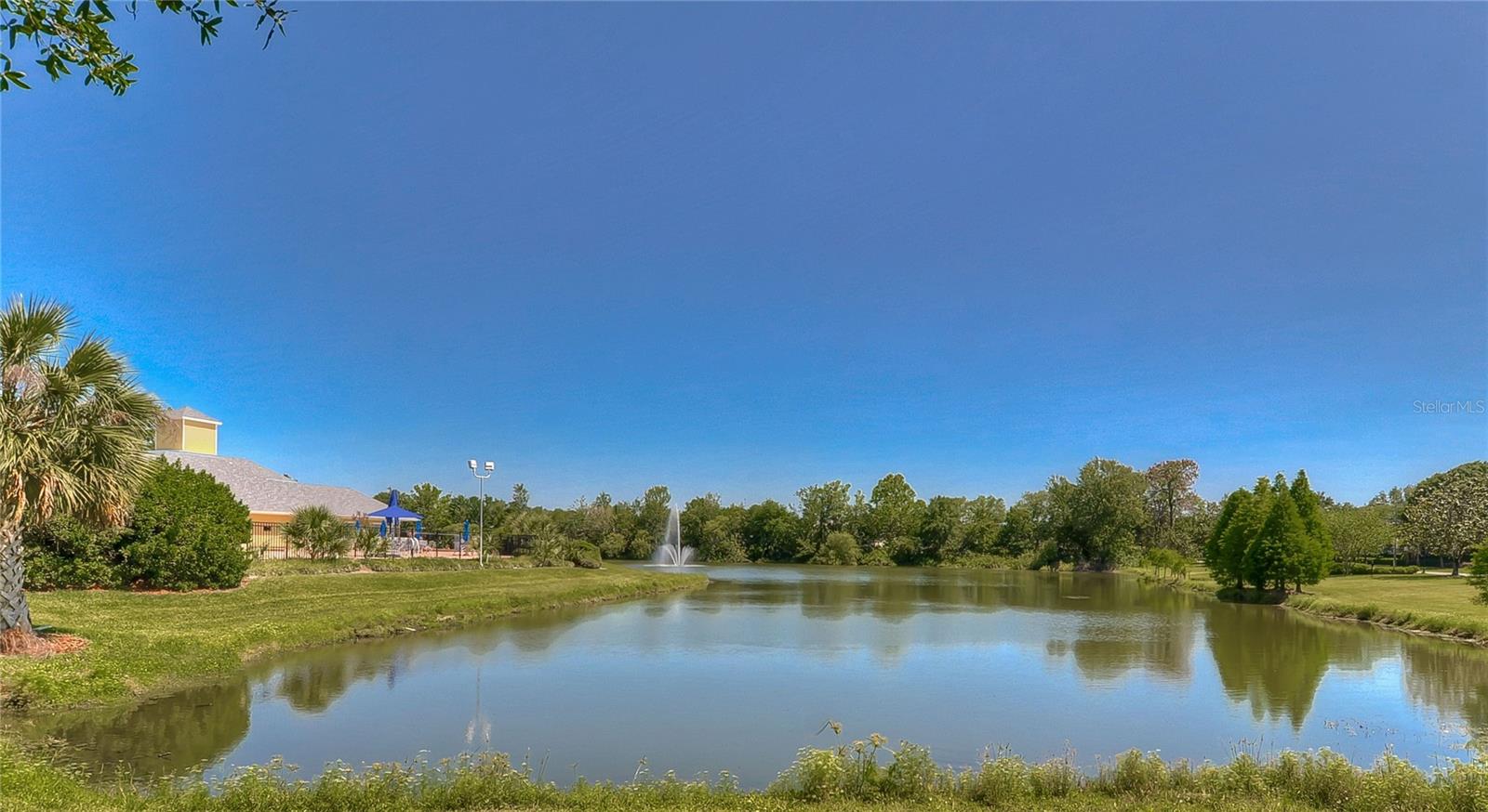 Listing photo id 85 for 6407 Renwick Circle