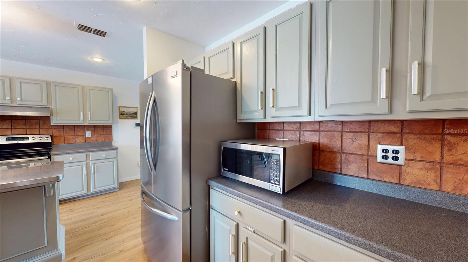 Image 11 of 54 For 7382 120th Avenue