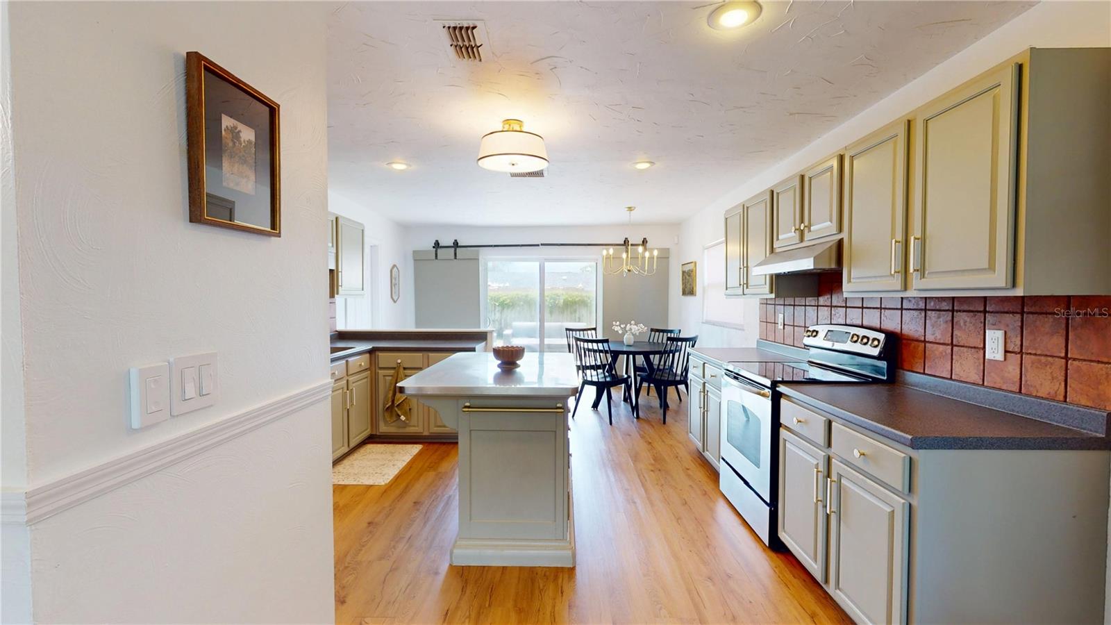 Image 9 of 54 For 7382 120th Avenue