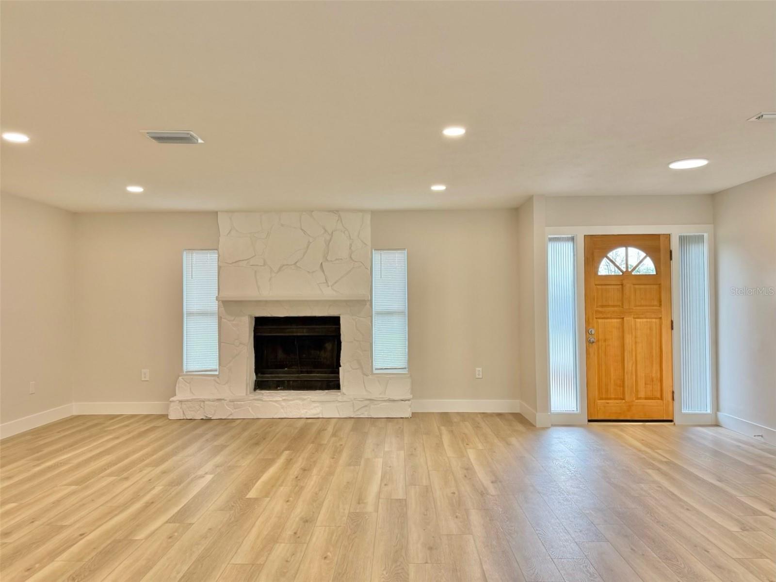 Image 3 of 20 For 1803 Green Lawn Street