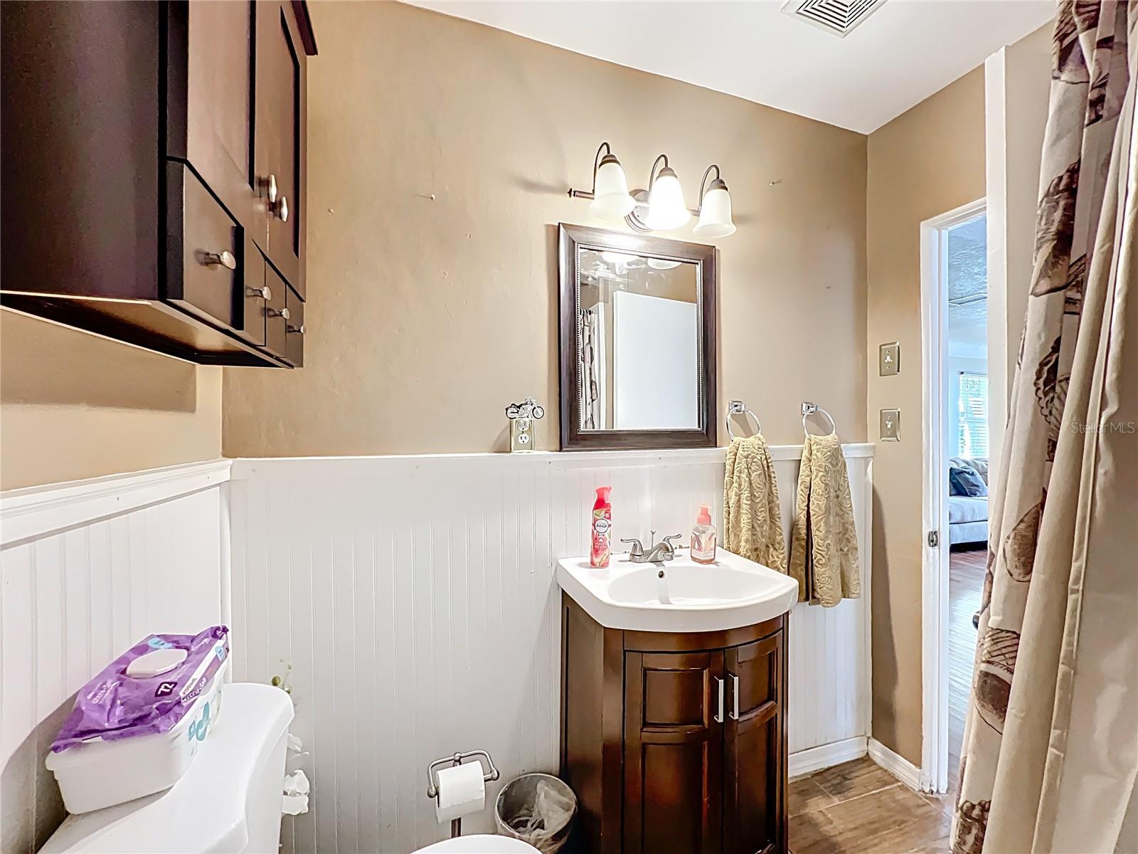 Image 18 of 53 For 5110 8th Avenue N