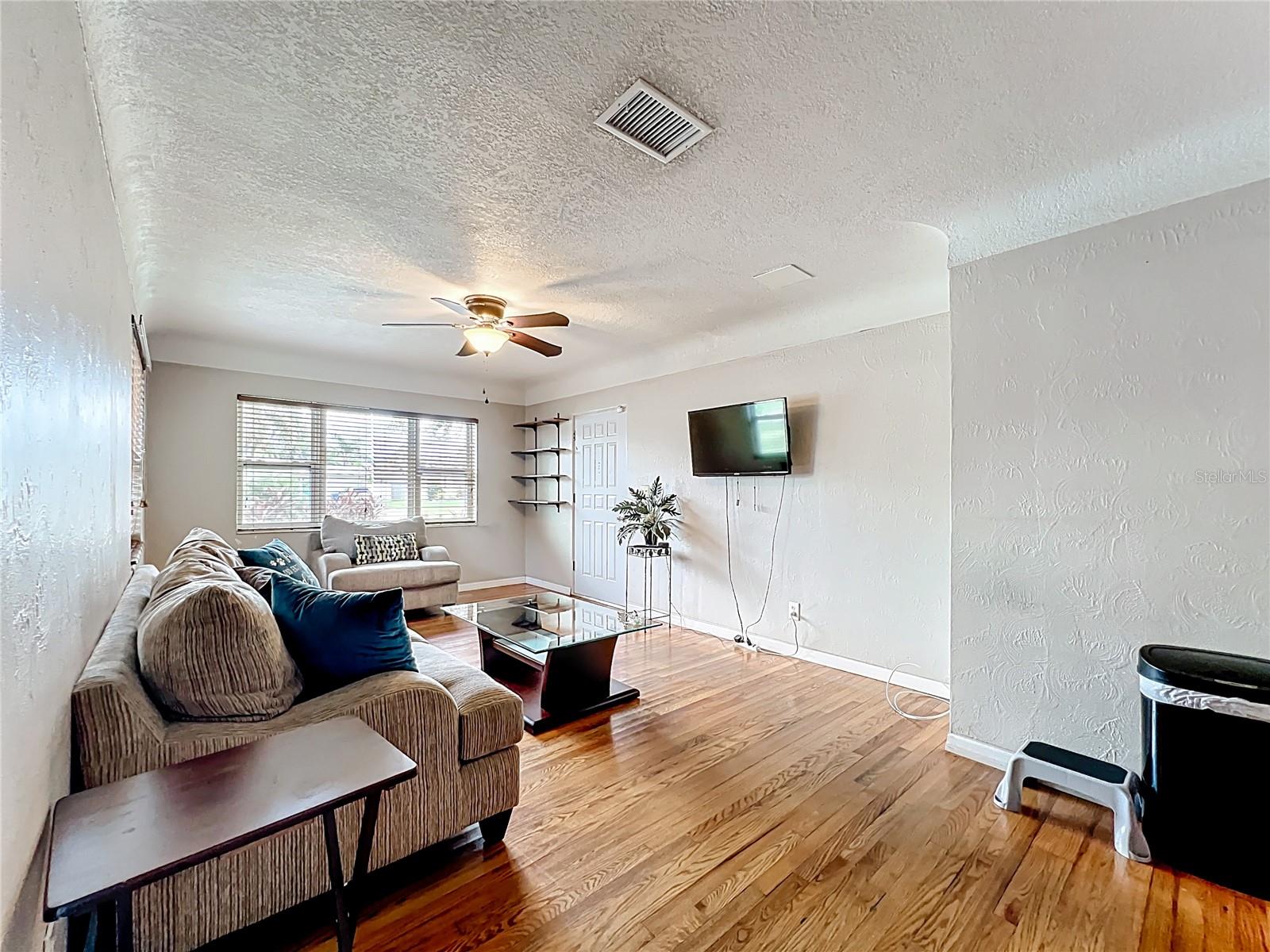 Image 3 of 53 For 5110 8th Avenue N