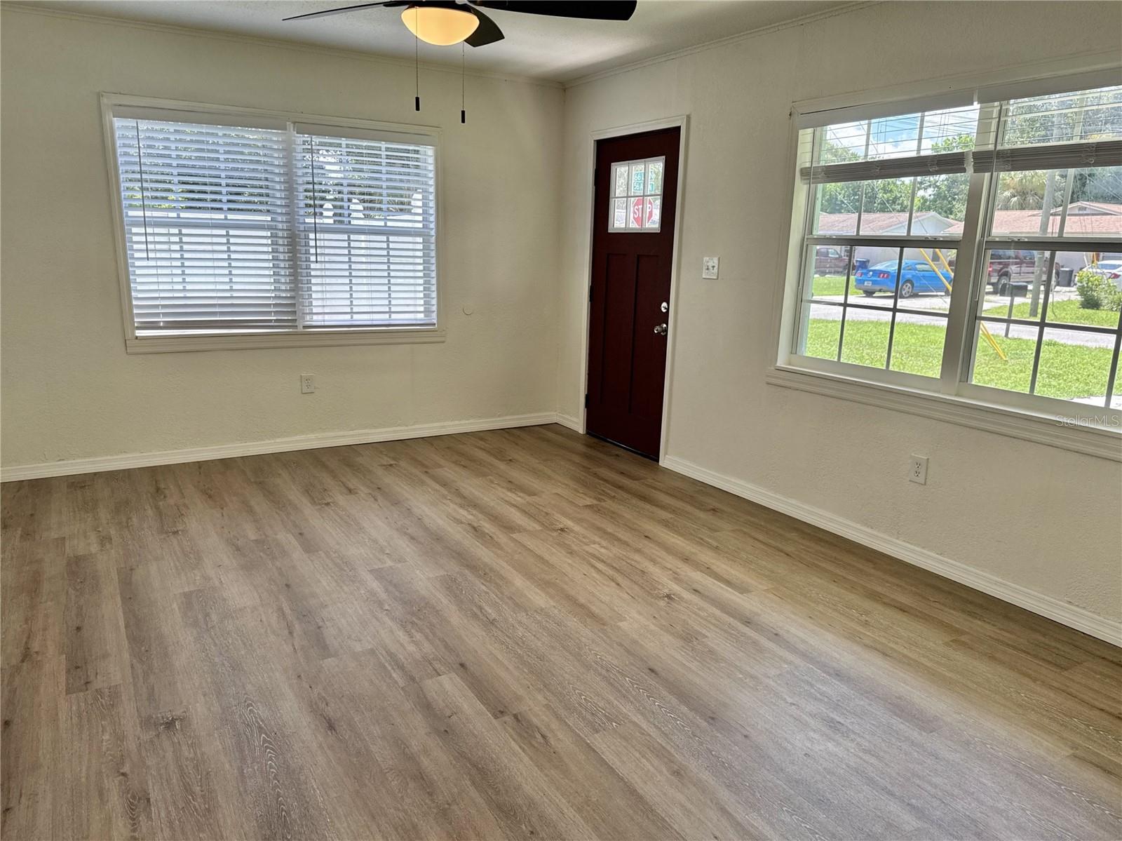 Image 4 of 40 For 6675 56th Avenue N