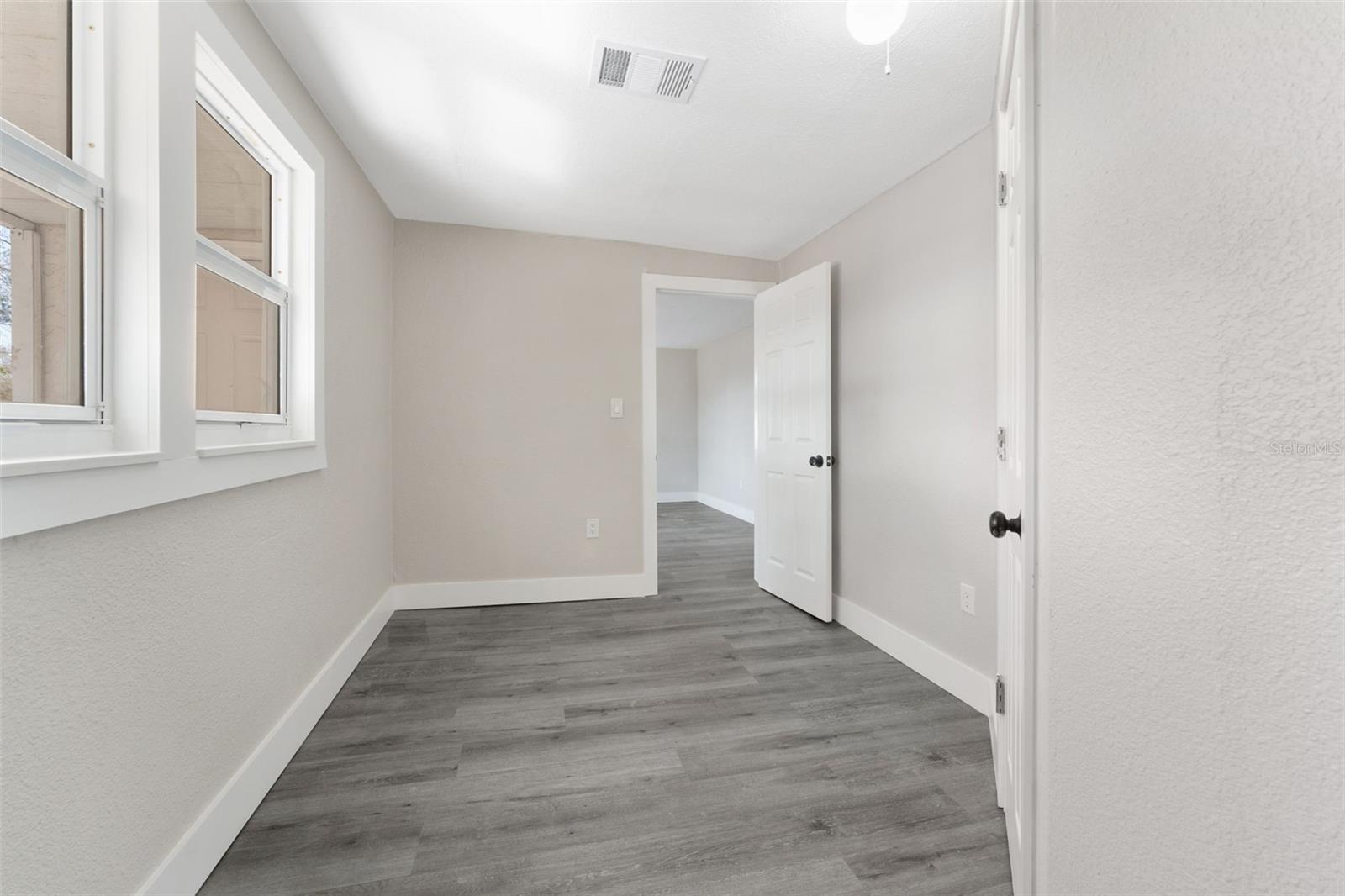 Image 15 of 27 For 3457 50th Avenue N