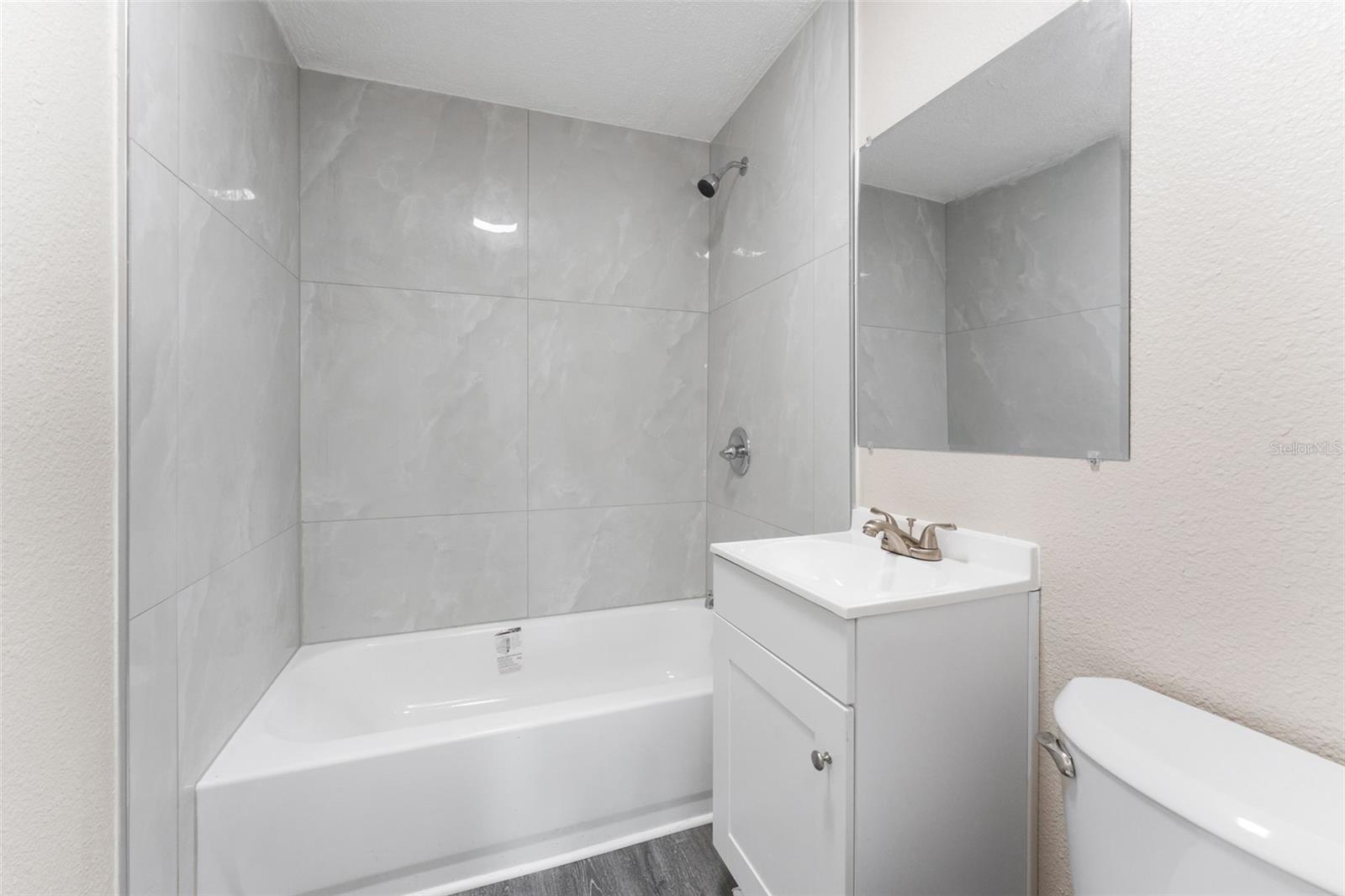 Image 6 of 27 For 3457 50th Avenue N