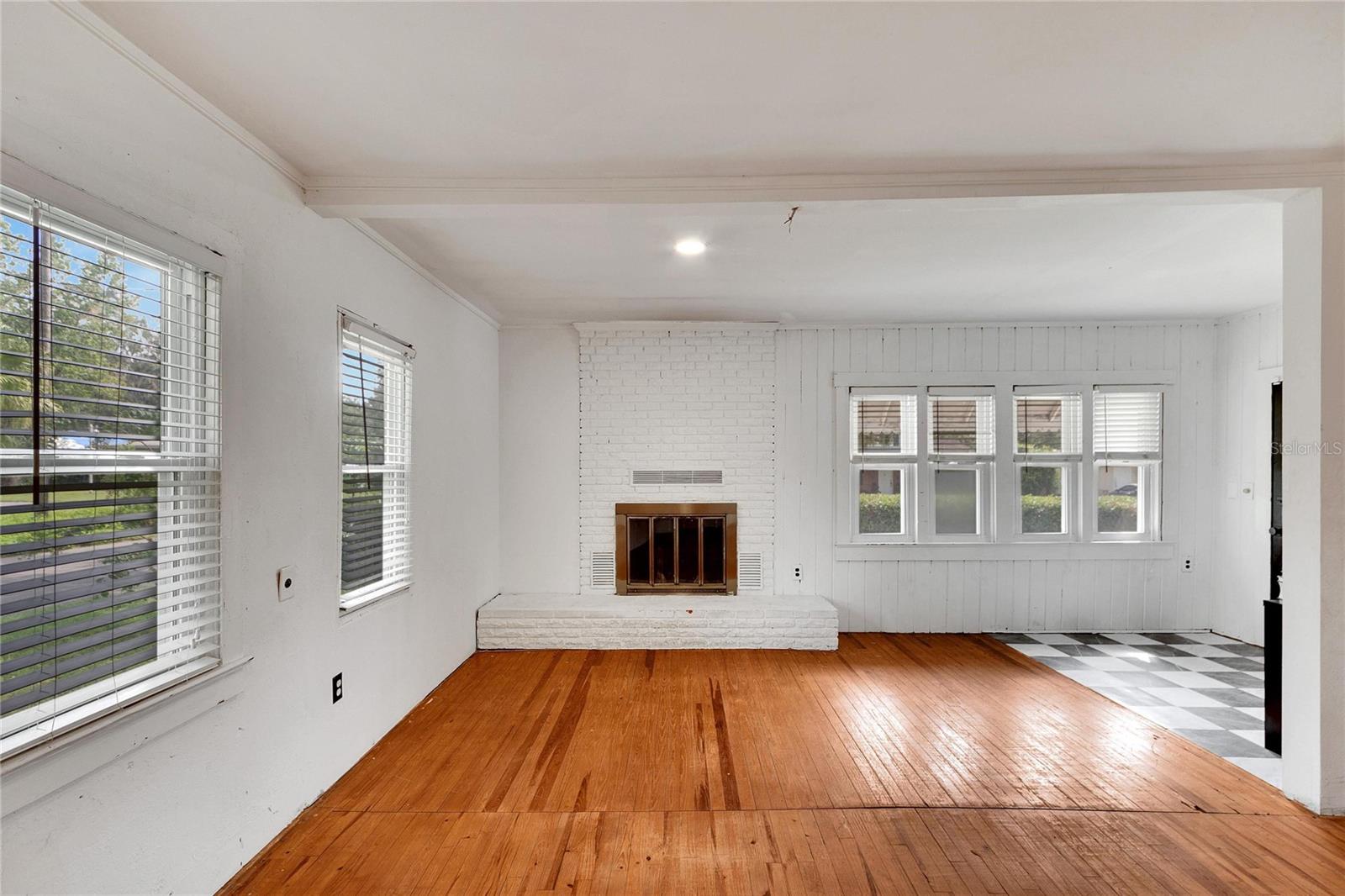 Image 10 of 53 For 11718 N Ola Ave