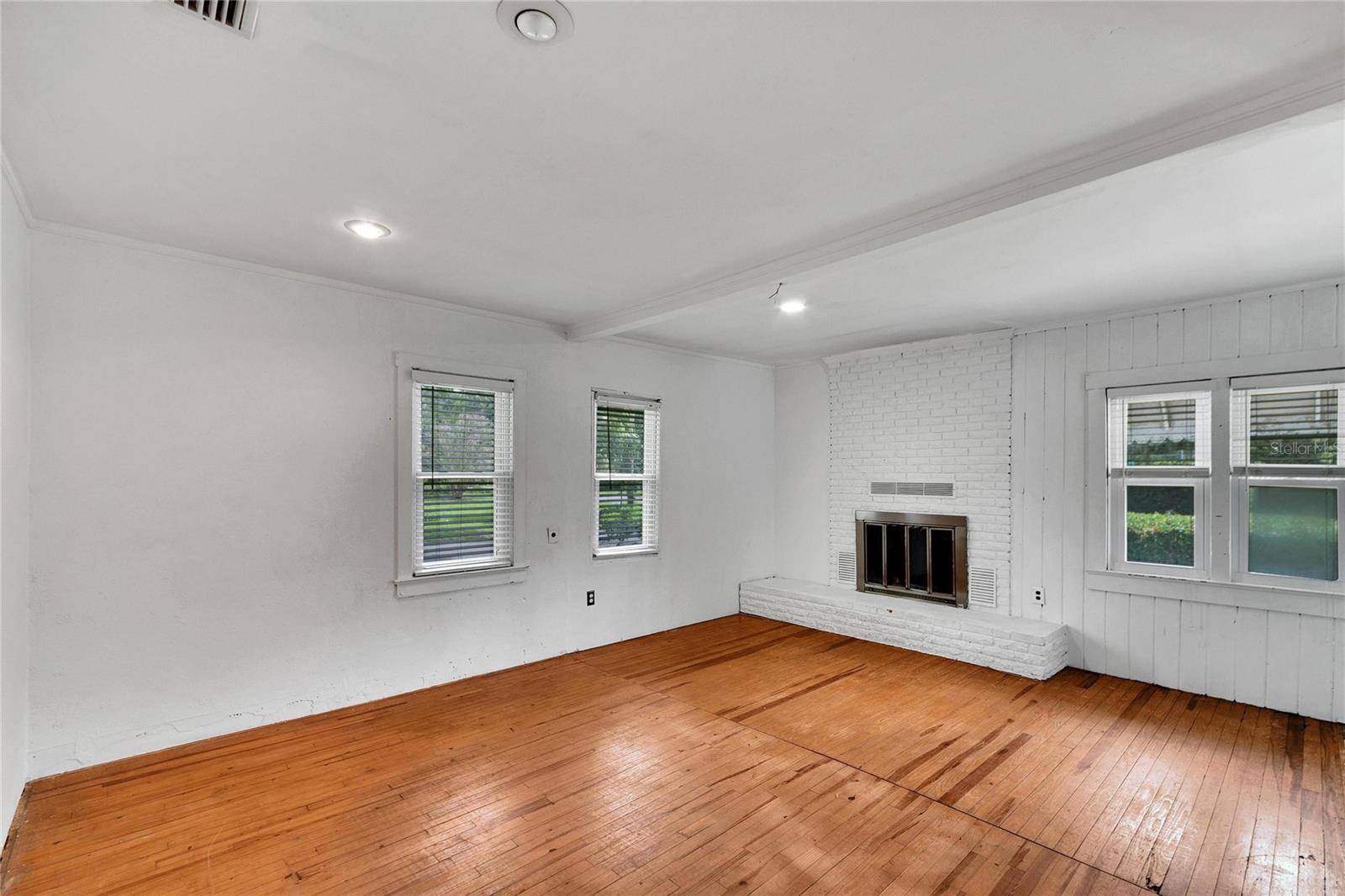 Image 12 of 53 For 11718 N Ola Ave