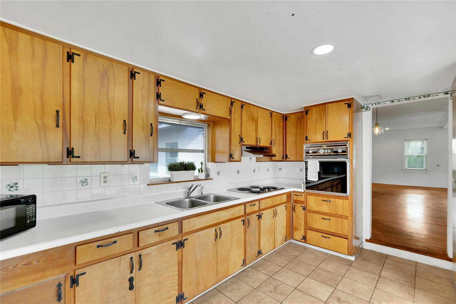 Image 17 of 53 For 11718 N Ola Ave